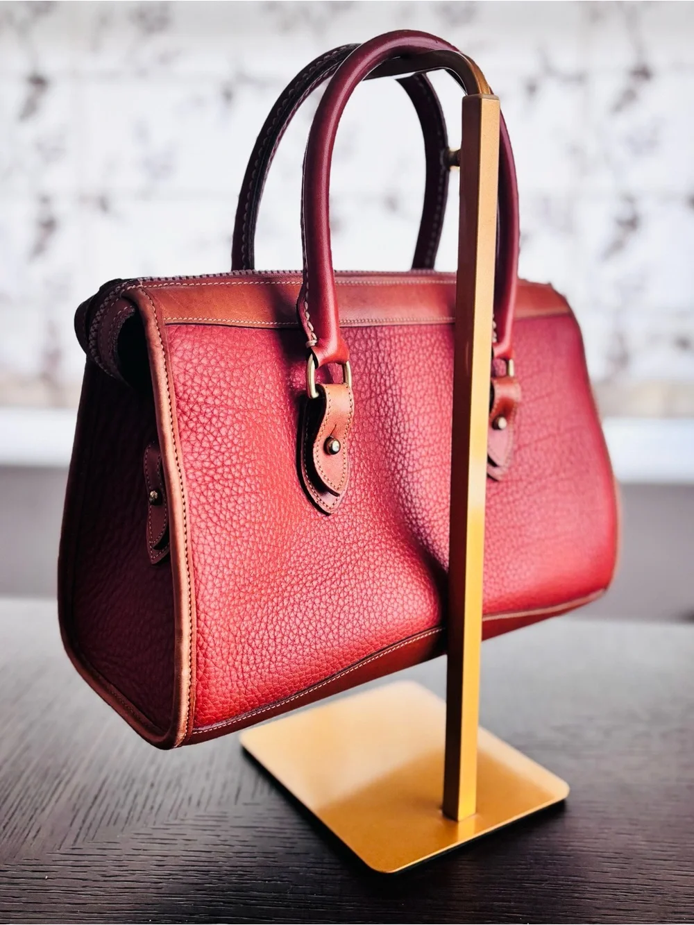 Dooney & Bourke classic vintage